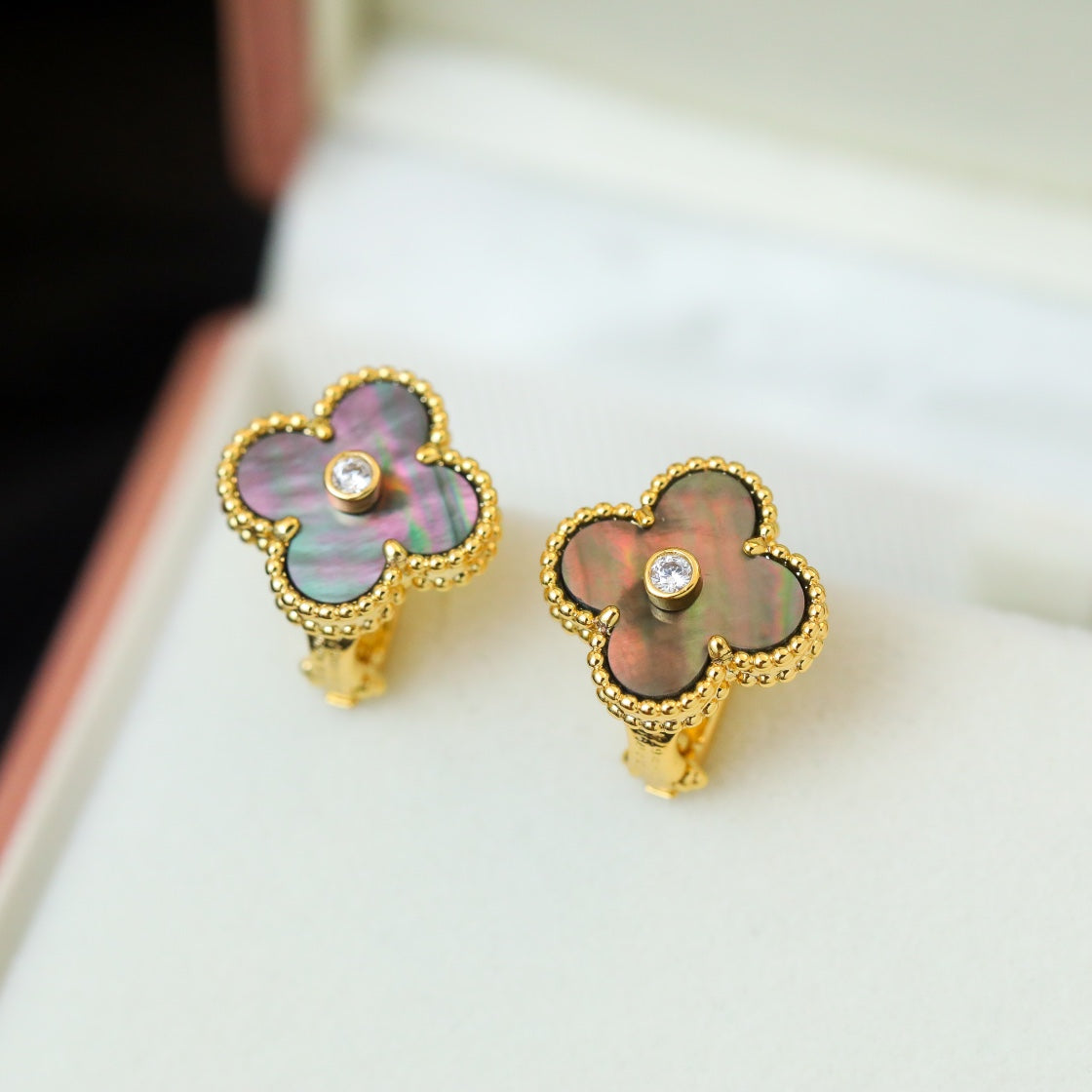 FKYB02- four-leaf clover stud earrings