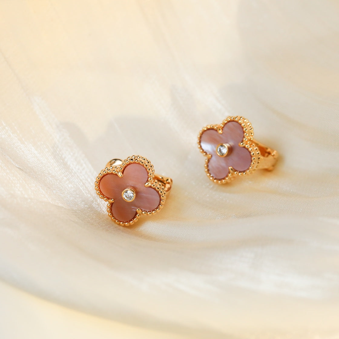 FKYB03- four-leaf clover stud earrings