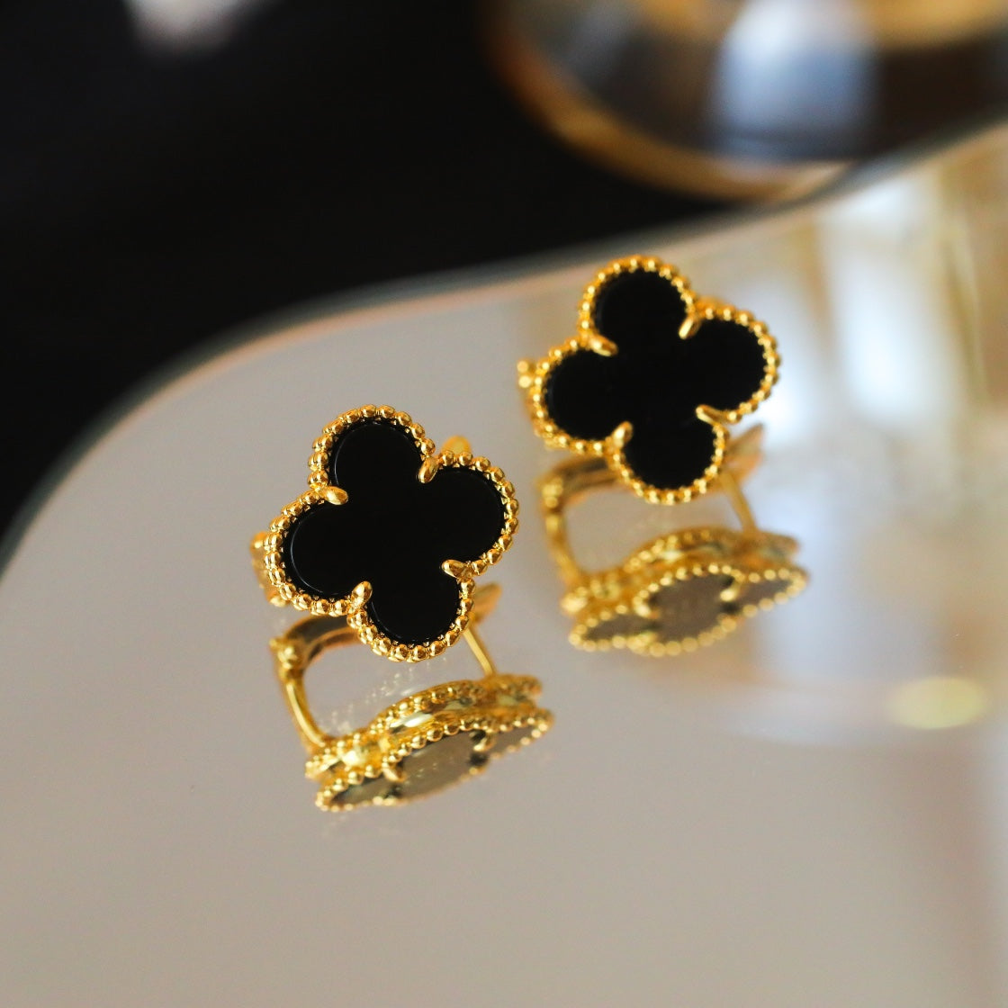 FKYB05- four-leaf clover stud earrings