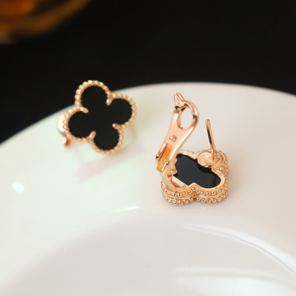 FKYB05- four-leaf clover stud earrings