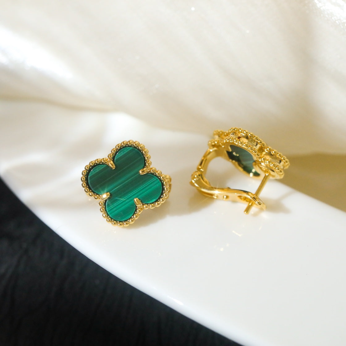 FKYB06- four-leaf clover stud earrings